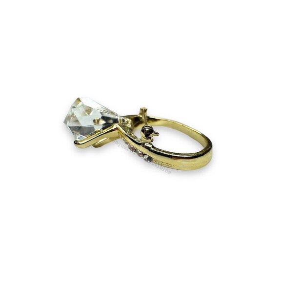 AJC Gold Tone Acrylic Crystal Engagement Ring Brooch Vintage - Picture 9 of 11